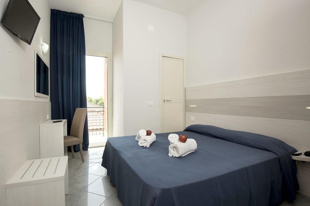 Hotel Scarlet Rimini Esterno foto