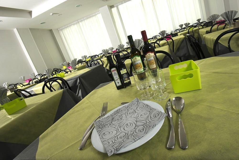 Hotel Scarlet Rimini Esterno foto
