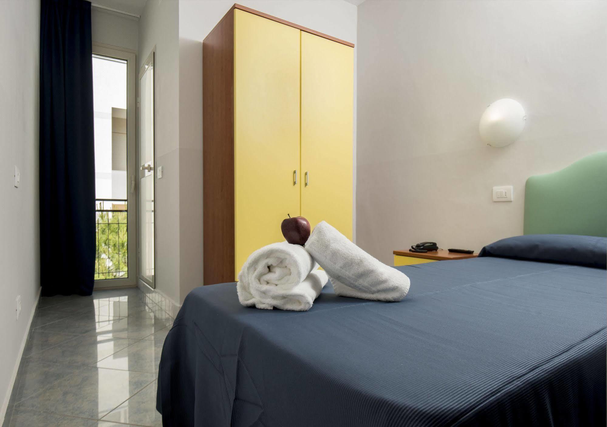 Hotel Scarlet Rimini Esterno foto
